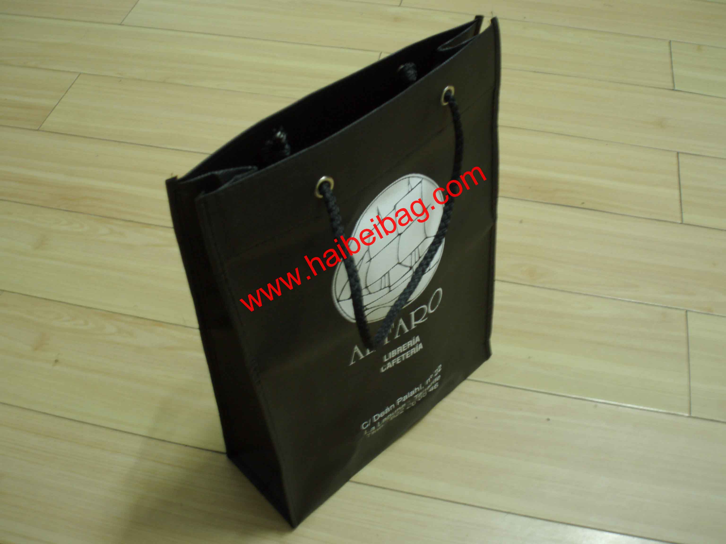 http://haibeibag.com/pbpic/Non Woven bag/14998-2.jpg